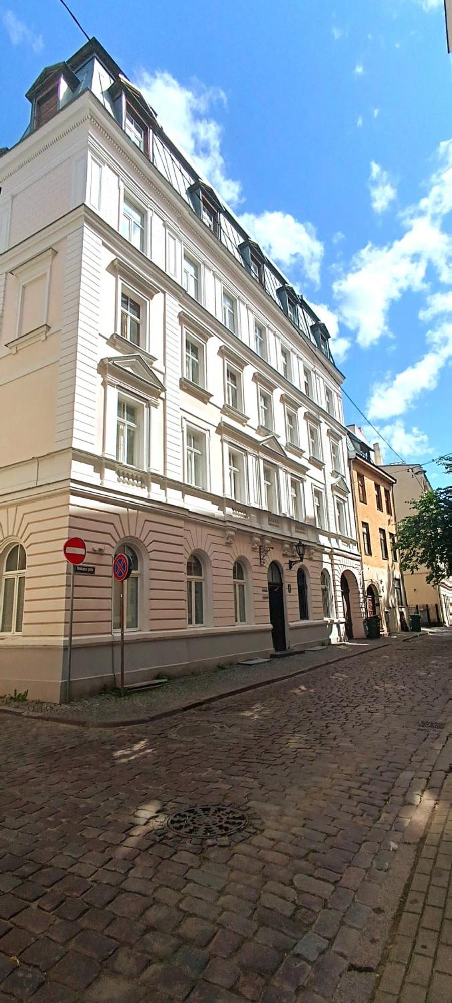 Old Town 2 Bedroom Apartment Near Dome Square & Scenic Waterfront Рига Екстер'єр фото